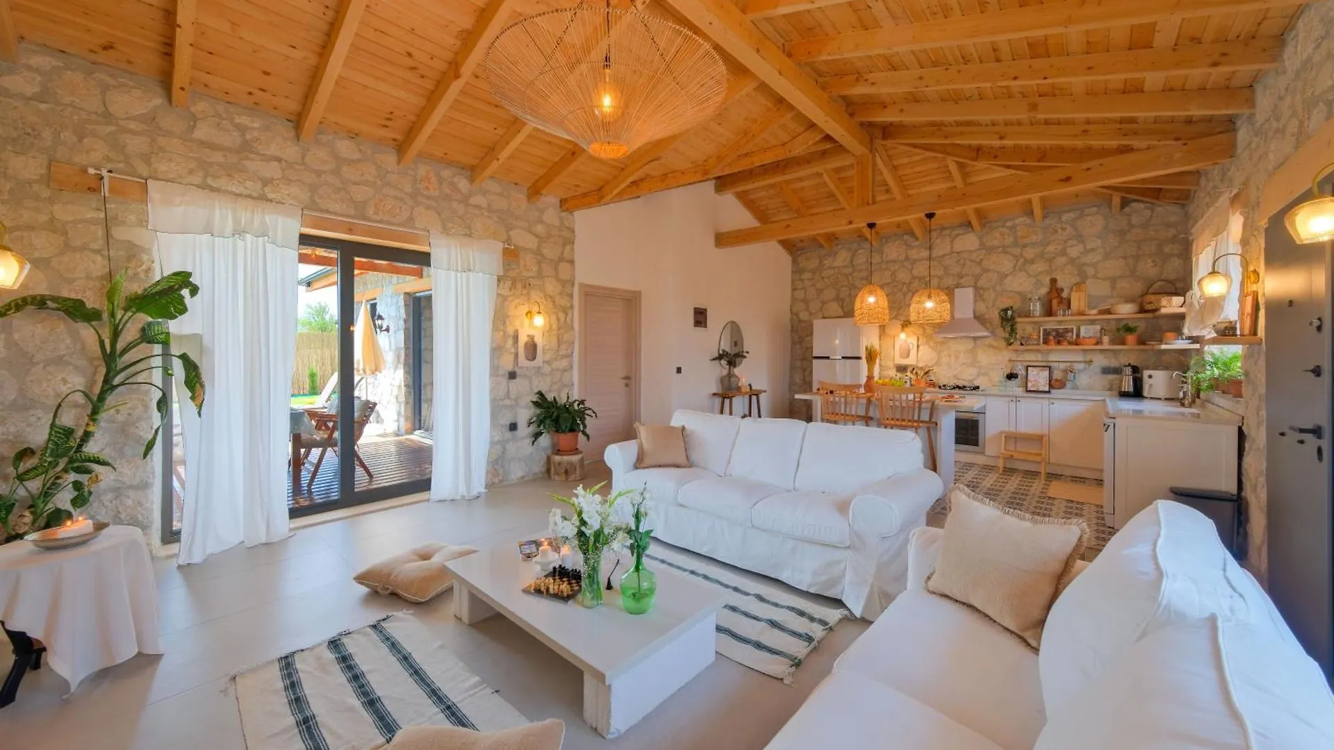 Villa Nomade Fethiye Seydikemer Korunakli Havuzlu Muhafazakar